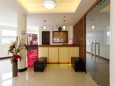 RedDoorz Plus at EDSA Congressional, Manila – .